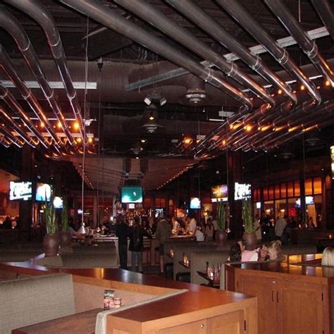 Yard house scottsdale - Simply call 800.883.5575, Monday - Friday, 9am-5pm ET, or e-mail GiftCardServices@YardHouse.com.